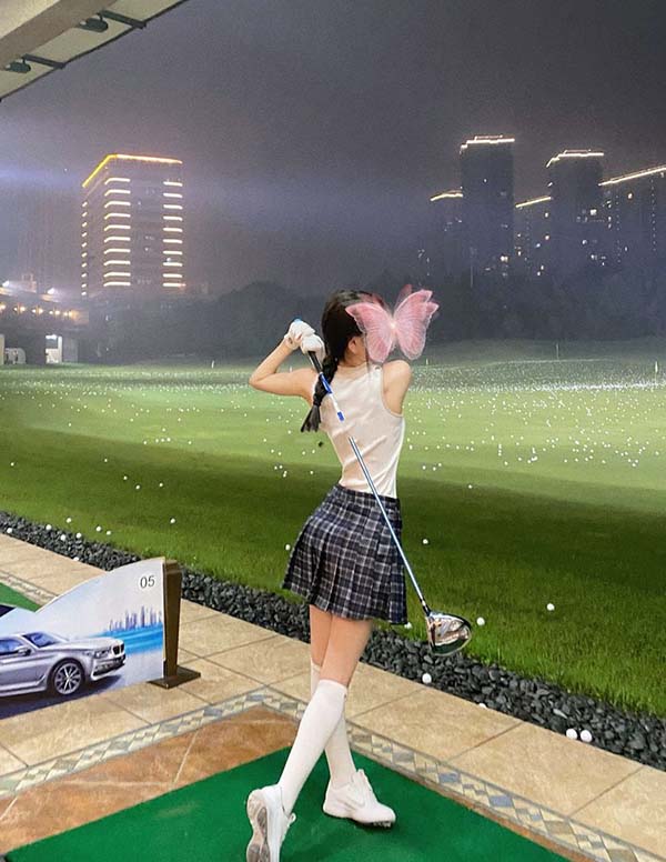 新加坡商务模特微信