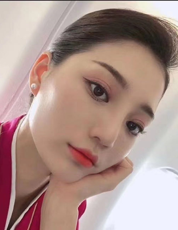 波士顿外围女经纪人