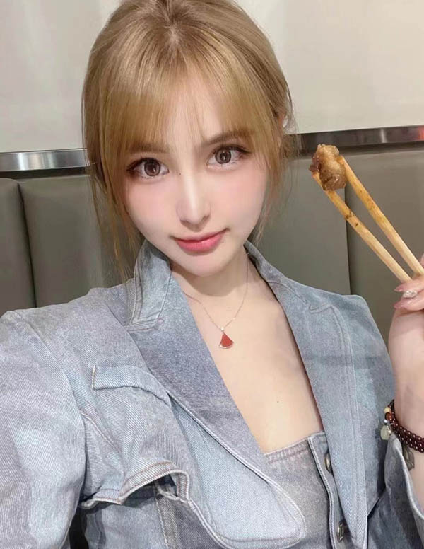 旧金山伴游大学生